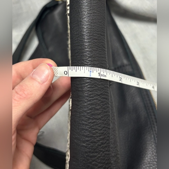 Fossil Erin cowprint fold over brossbody bag - Picture 9 of 9